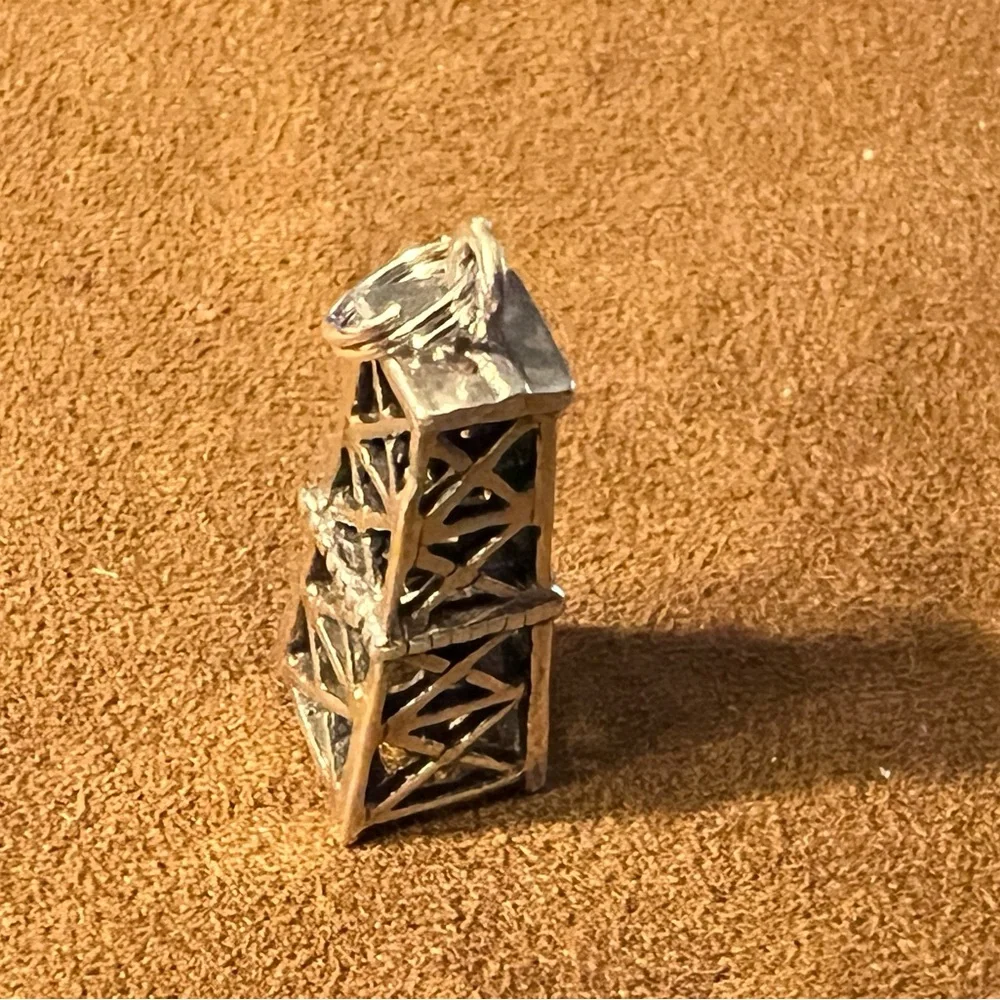 N/A oil derrick